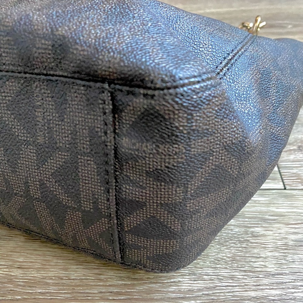 EUC Michael Kors Lilly Brown Signature Monogram Chain Tote Bag - Picture 7 of 10